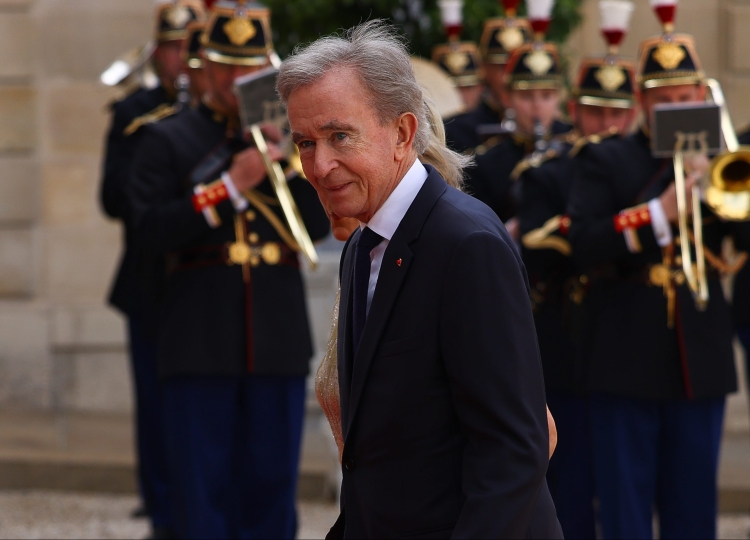 Bilionário da Louis Vuitton investe em empresas de Inteligência Artificial