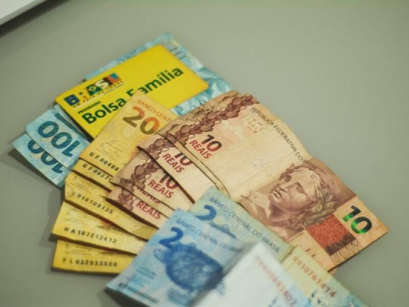 Caixa paga parcela do Bolsa Família para NIS final 9! Confira a data.