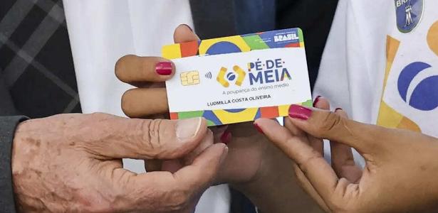 Caixa paga parcela do Pé-de-Meia em agosto: confira o calendário!