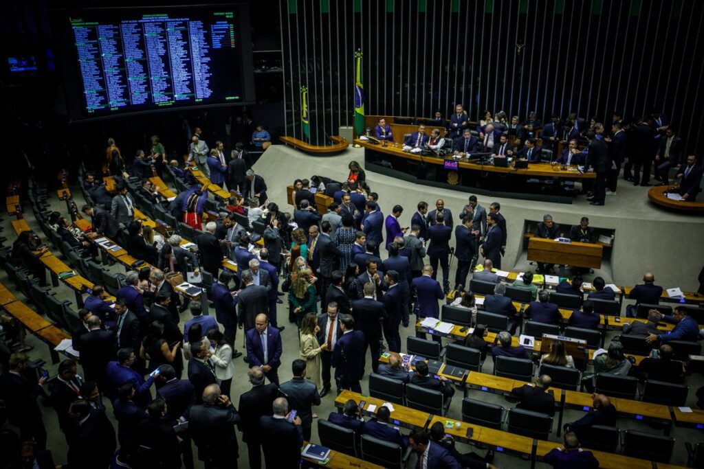 Câmara aprova 'Acredita' com crédito da Bolsa Família e novidades para MEIs - Saiba mais!