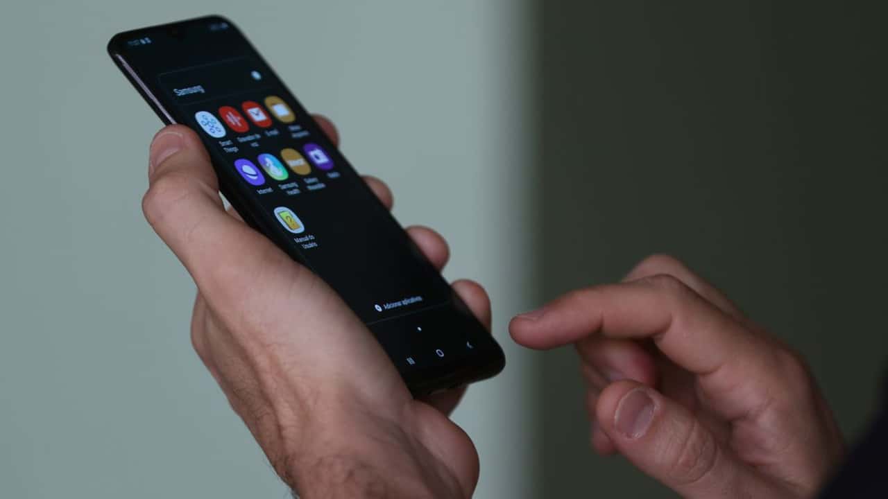 Cuidado: golpe por SMS atinge beneficiários do Bolsa Família; saiba se proteger