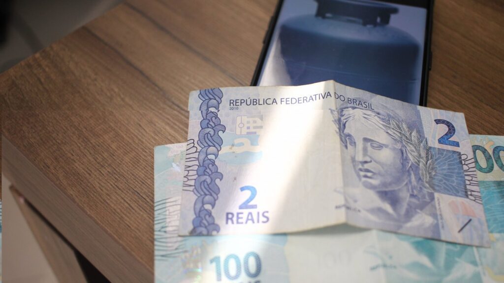 Vale-Gás RS antecipado para todos no Caixa Tem nesta segunda (19): saiba mais!