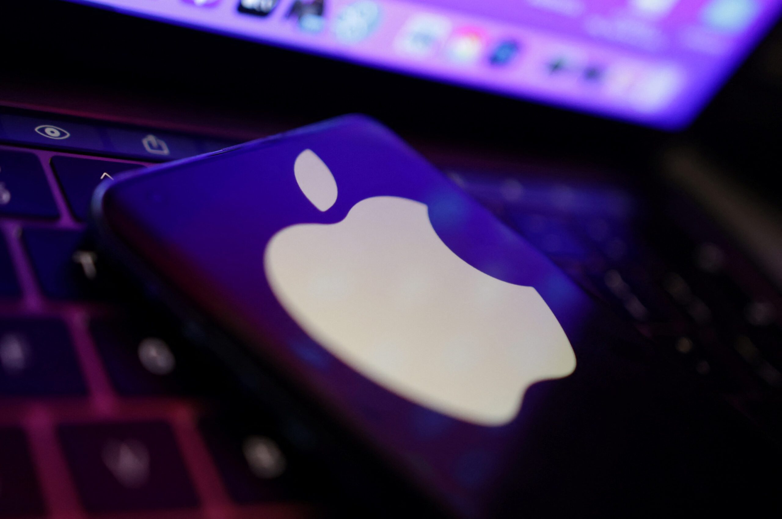 Apple anuncia iPhone 16 com destaque para inteligência artificial