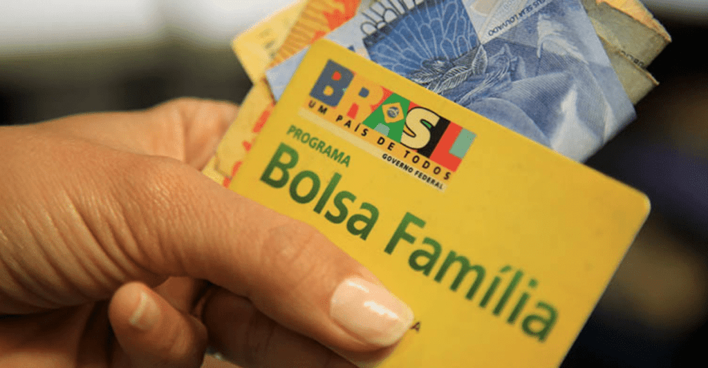 Bolsa Família surpreende e paga R$ 600 em agosto, alegrando beneficiários