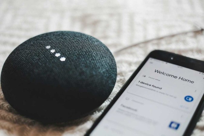 Um dos motivos para o fracasso é que a nova inteligência artificial da Alexa foi treinada com poucas unidades de dados -  (crédito: Bence Boros/ Unsplash)