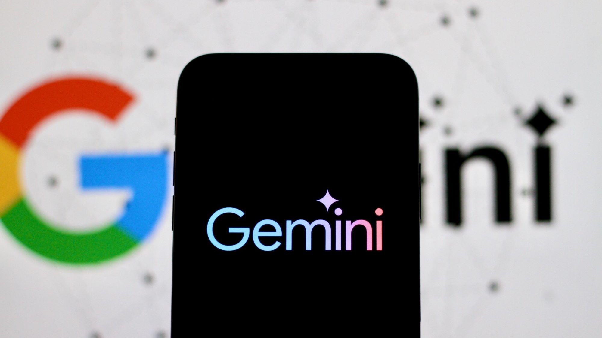 Gemini não respeita Google e quer falar de política no Brasil