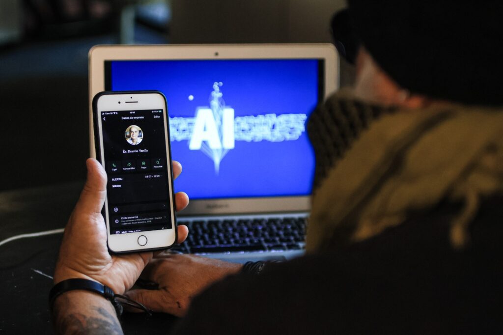 Golpes com inteligência artificial podem roubar seu rosto, sua voz e sua senha; saiba se proteger