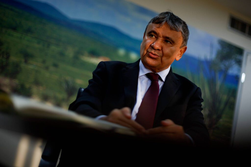 Ministro alerta para resistência em revisão de benefícios antes das eleições