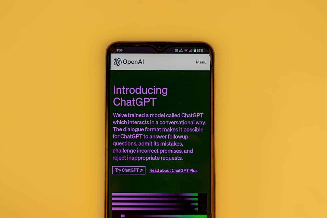 Twitter da OpenAI é hackeado para promover golpe de criptomoeda