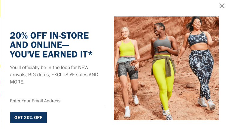 Caixa pop-up no site da Old Navy que convida as pessoas a ingressar em sua lista de e-mail