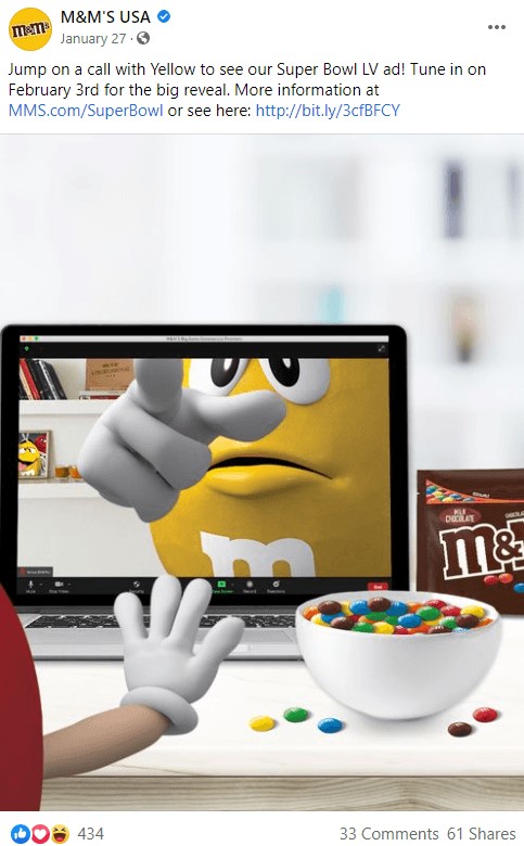 Postagem de M&M no Facebook sobre a visualização do anúncio do Super Bowl