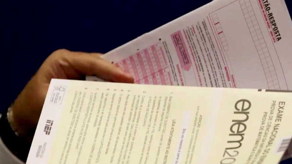 Veja como usar inteligência artificial para potencializar os estudos para o Enem 2024