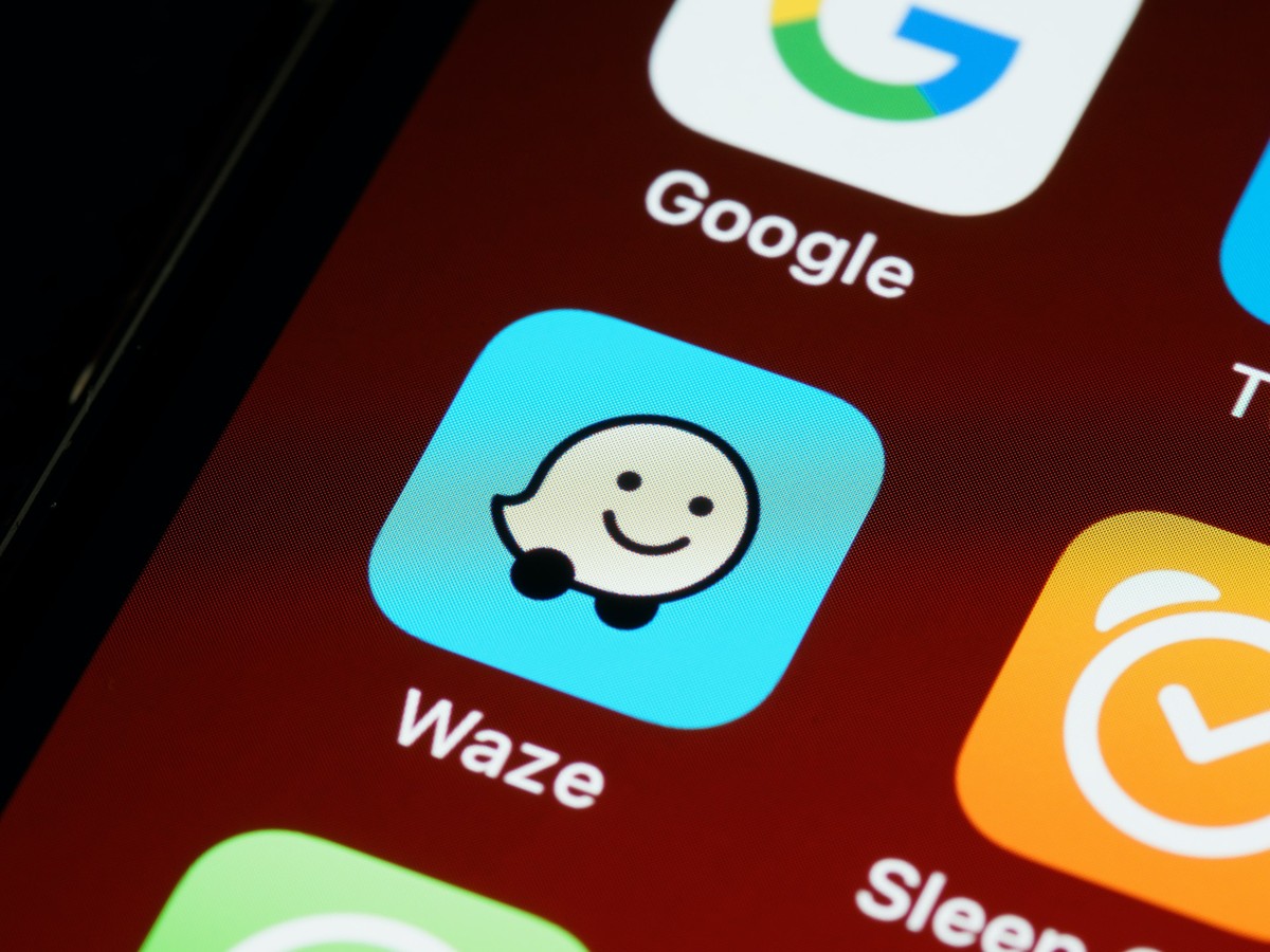 Waze usará IA para permitir que usuários relatem alertas de trânsito por voz | Tecnologia