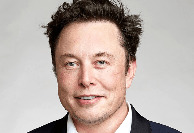 Elon Musk processa OpenAI por práticas anticompetitivas