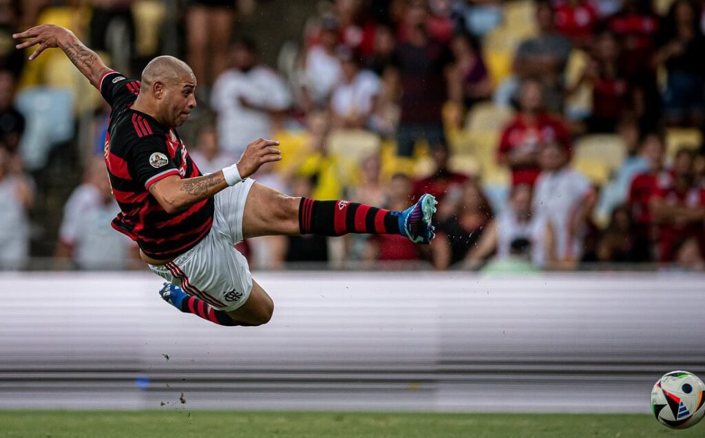 Jornal Correio | Adriano cai no choro com mensagem do pai feita por inteligência artificial