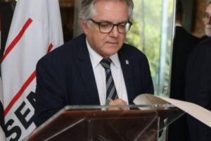blog 4 Jornal da Unesp | Fapesp, reitores de Unesp, USP e Unicamp e Instituto AI2 assinam convênio para impulsionar área de inteligência artificial da indústria paulista