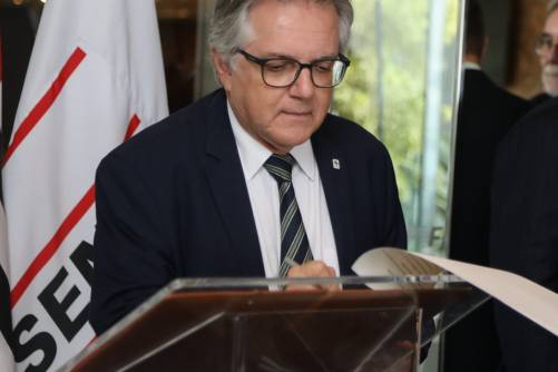 Jornal da Unesp | Fapesp, reitores de Unesp, USP e Unicamp e Instituto AI2 assinam convênio para impulsionar área de inteligência artificial da indústria paulista