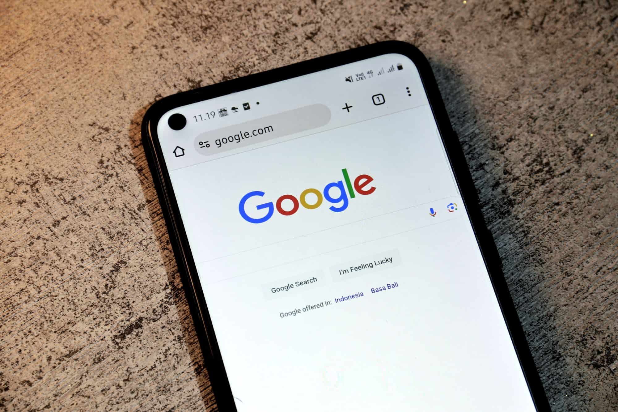 Pesquisar algo no Google com um celular Android deve ficar bem diferente