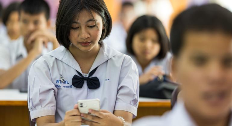 Agências no sudeste da Ásia usam inteligência artificial para proteger mulheres e meninas