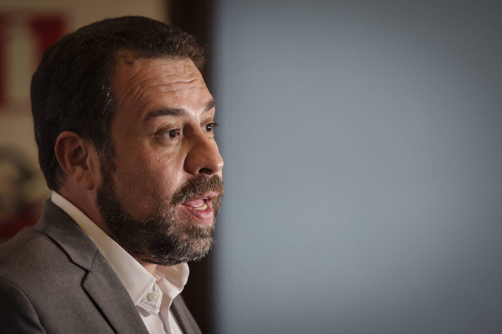Boulos pede investigação sobre projeto de 'pai do ChatGPT' - 23/01/2025 - Painel
