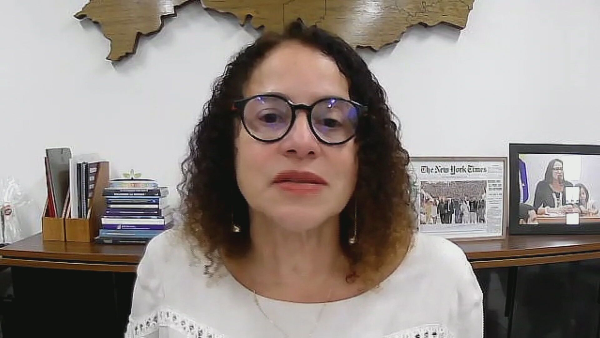 Brasil tem seu plano de IA já em implementação, diz ministra à CNN