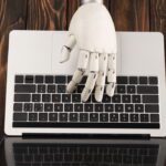 Inteligência Artificial é uma Ameaça ou Oportunidade? O Futuro do Trabalho em jogo! - Estado de Minas