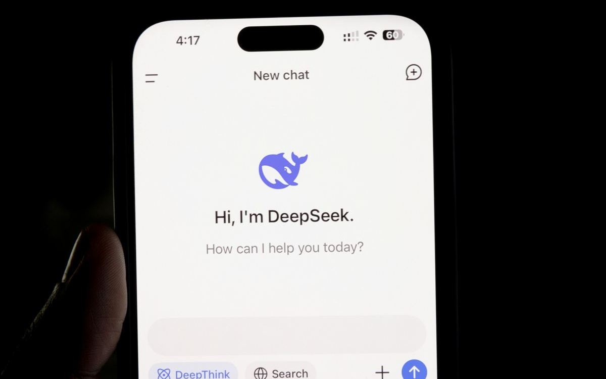 Microsoft porta IA chinesa DeepSeek para Copilot+ PCs