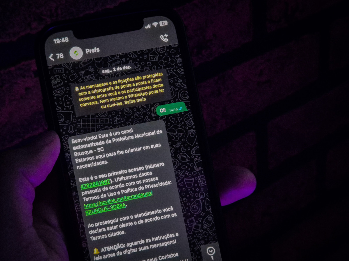 Prefeitura de Brusque implementa ferramenta de atendimento com inteligência artificial via WhatsApp