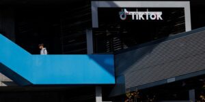 blog 5 TikTok remove vídeo fake de Haddad após notificação da AGU