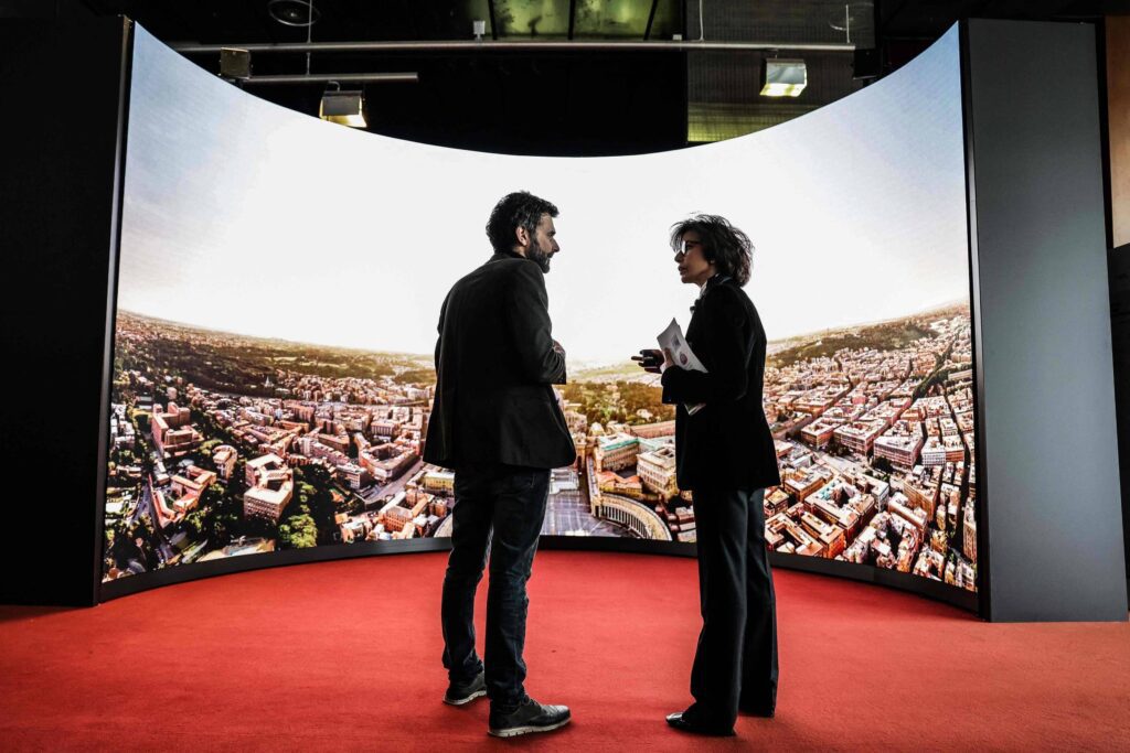 Inteligência artificial: Paris abre cúpula mundial de IA - 09/02/2025 - Mercado