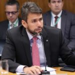 Líder do União Brasil destaca foco em economia e inteligência artificial para 2025