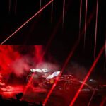 Longe das pistas, F1 apresenta nova temporada com show em arena