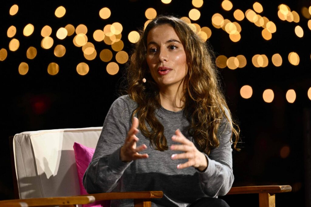 Mira Murati, ex-OpenAI, lança startup rival - 19/02/2025 - Tec