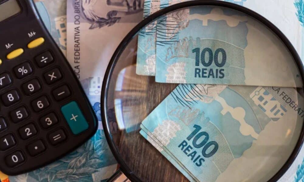 Pedir ajuda ao ChatGPT para gerir suas finanças: oportunidade ou risco?