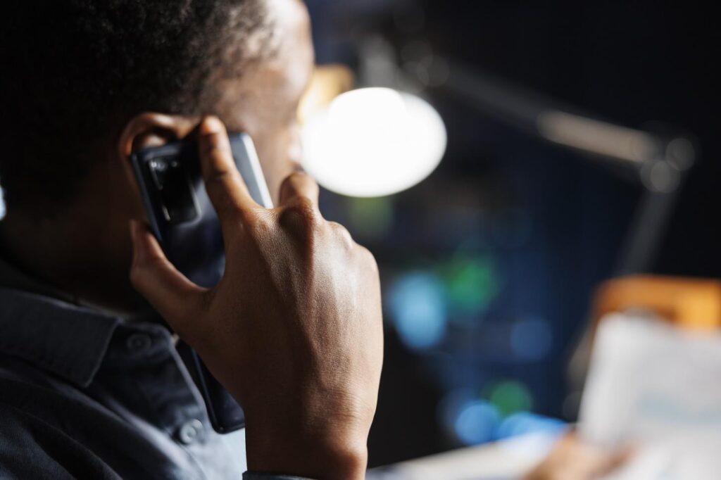 Polícia Civil alerta sobre golpes com chamadas falsas impulsionadas por inteligência artificial