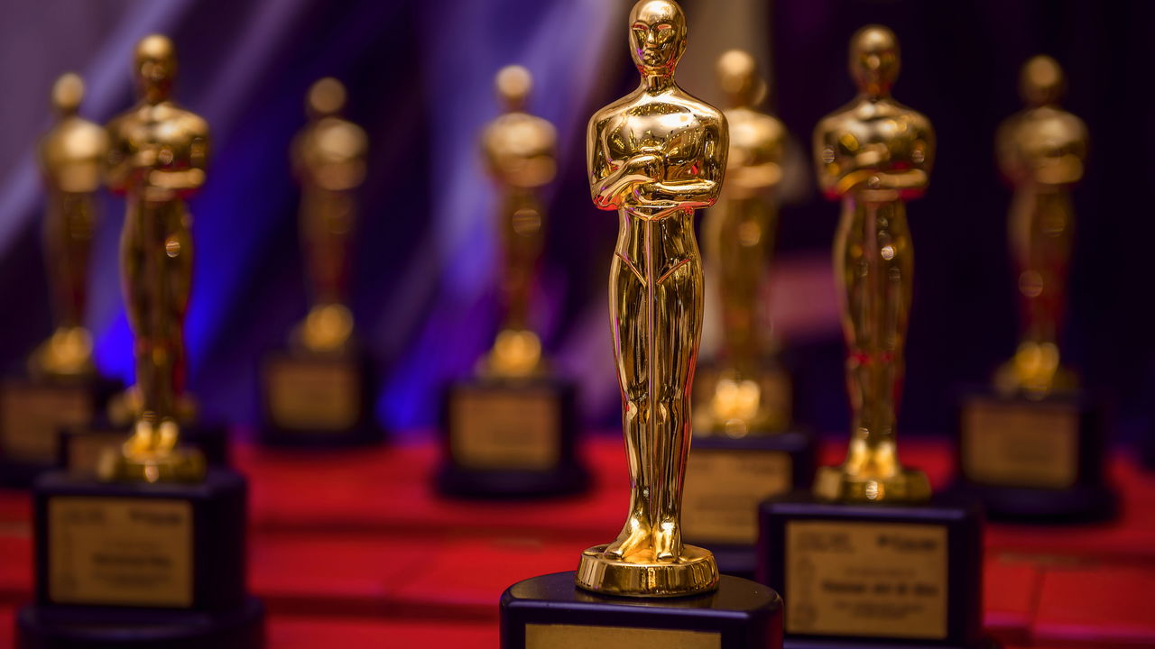 A utilização de inteligência artificial na previsão dos resultados do Oscar se baseia na coleta e análise de dados de diversas fontes