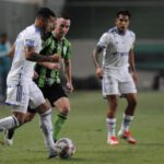 quem leva a melhor no clássico segundo o ChatGPT?