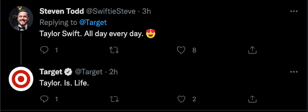 Target interagindo com os seguidores em seu Twitter