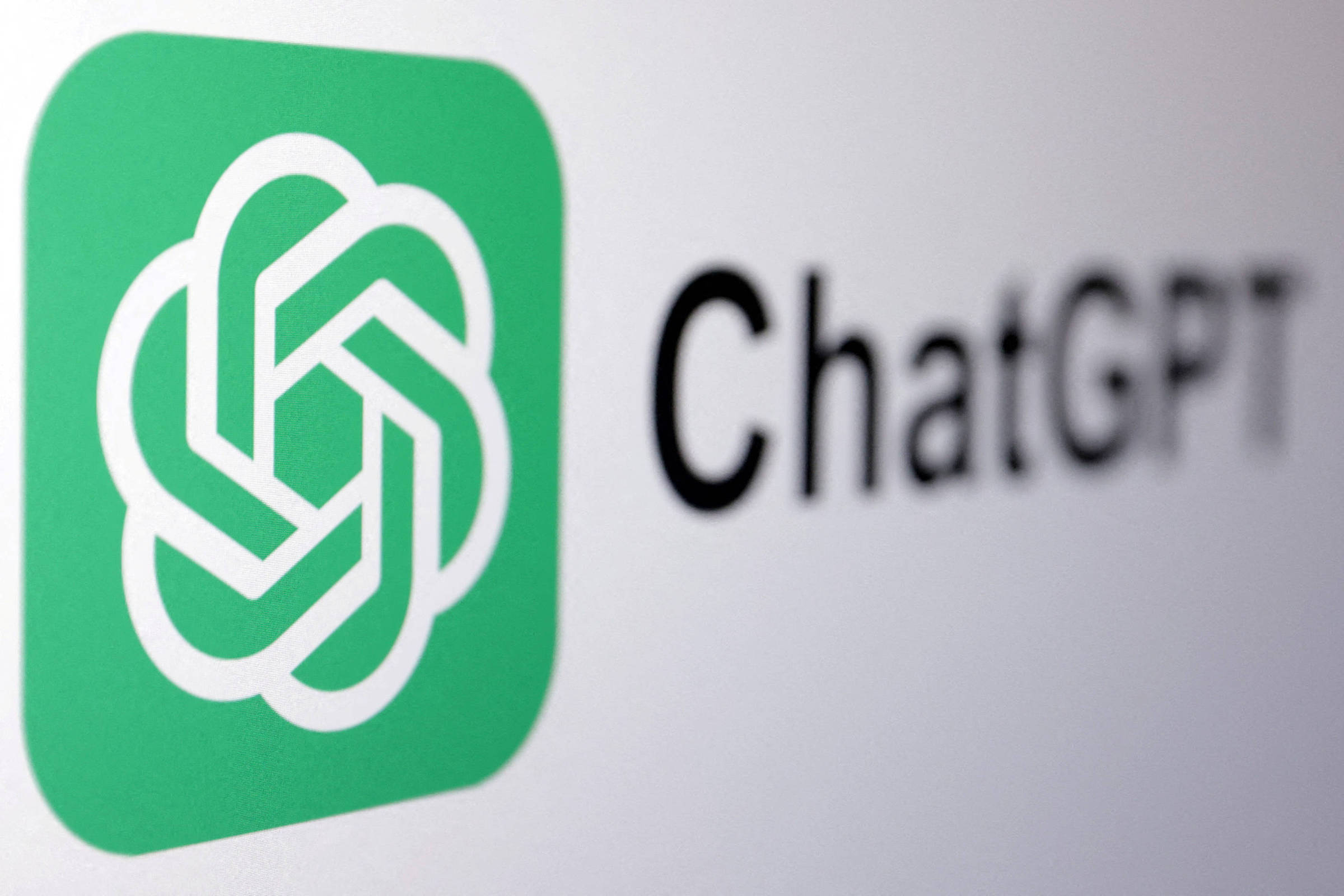 Maioria não usa IA generativa no Brasil, como ChatGPT - 19/08/2025 - Mercado
