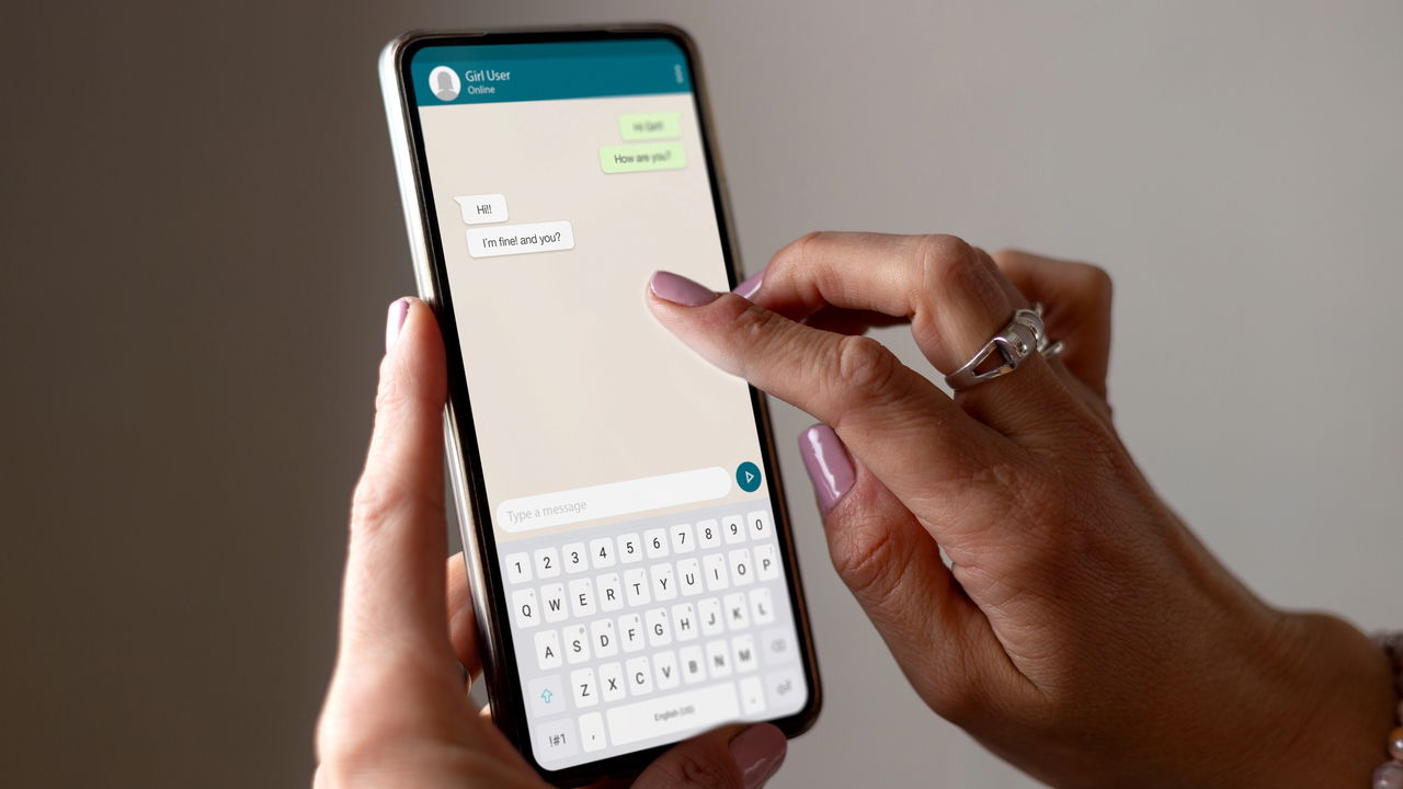 Nova função do WhatsApp permite que uma IA te ajude a escrever mensagens!
