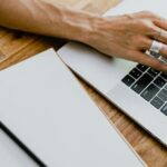Lê Notícias - Variedades - Presença social e inteligência artificial...