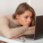 Jovens deixam indícios na inteligência artificial que se suicidariam