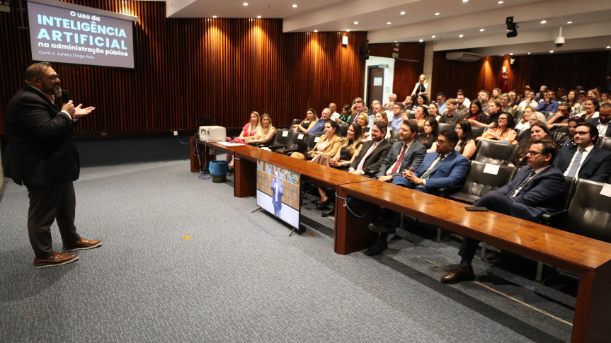 Assembleia Legislativa do Paraná | ALEP | Notícias > Assembleia Legislativa debate os riscos e benefícios do uso de inteligência artificial na administração pública