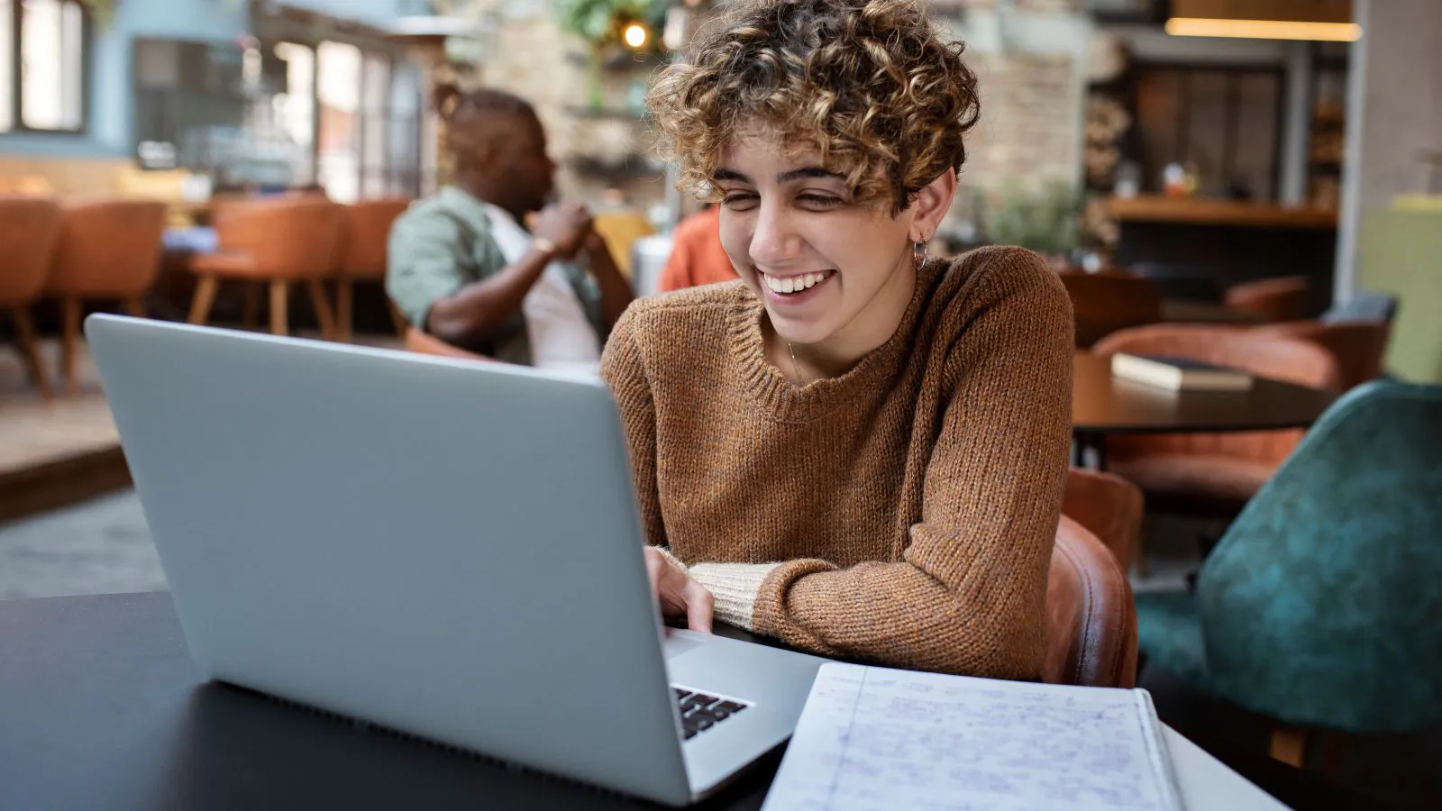 ChatGPT nos estudos: veja 8 formas práticas de usar a IA para aprender melhor