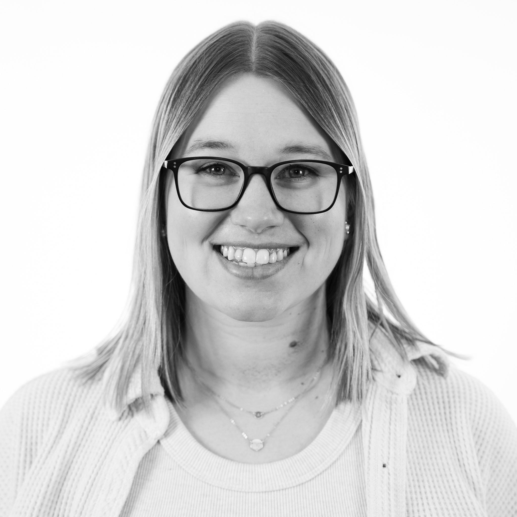 paula - líder da equipe de marketing internacional