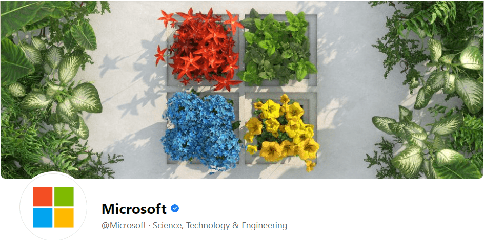 Banner de mídia social da Microsoft no Facebook